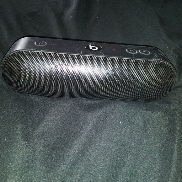 Beats portable speaker - Picture 2 of 4